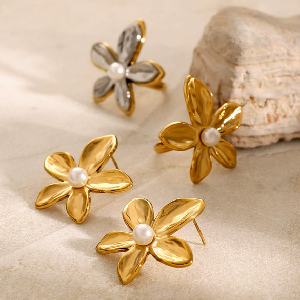 Wholesale Jewelry Stainless Steel Goldplated Flowershaped Inlaid Pearl Women's Geometric Natural Style Earrings