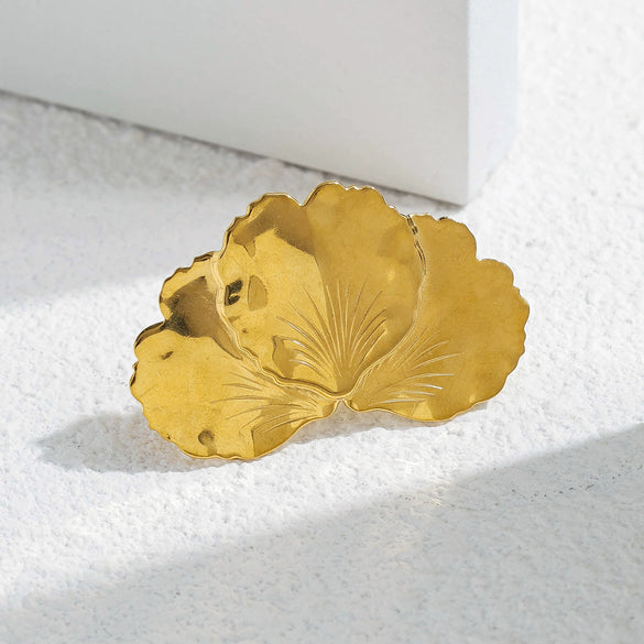 Wholesale Jewelry Stainless Steel Heartshaped Petal Wide Ring With Flower Pattern 18K Goldplated