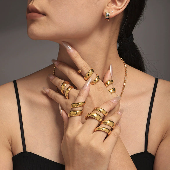 Wholesale Jewelry Stainless Steel 18K Gold Plated Geometric Sshaped Thread Winding Ring