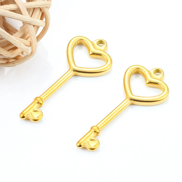 Wholesale Jewelry Stainless Steel Love Hollow Key Pendant Vacuum Electroplated Gold