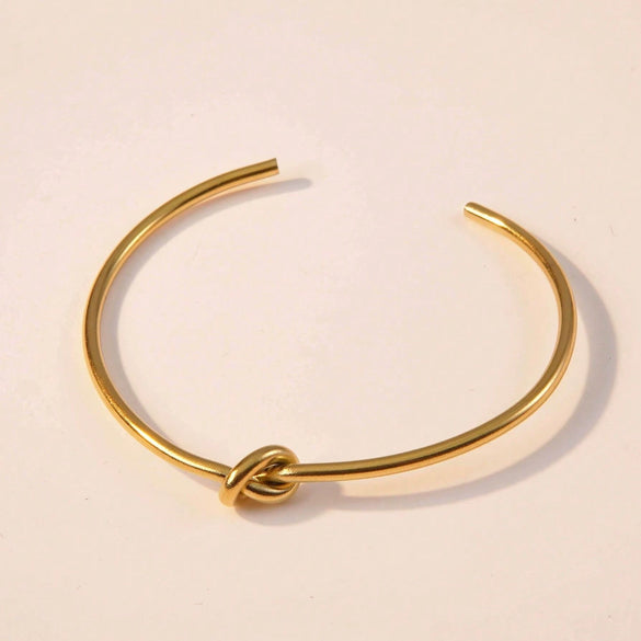 Wholesale Jewelry Stainless Steel Love Knot Geometric Minimalist Electroplating Necklace For Women