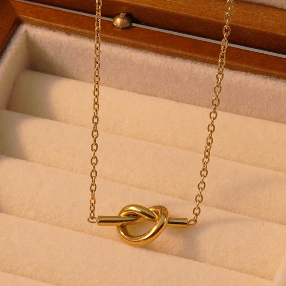 Wholesale Jewelry Stainless Steel Love Knot Geometric Minimalist Electroplating Necklace For Women