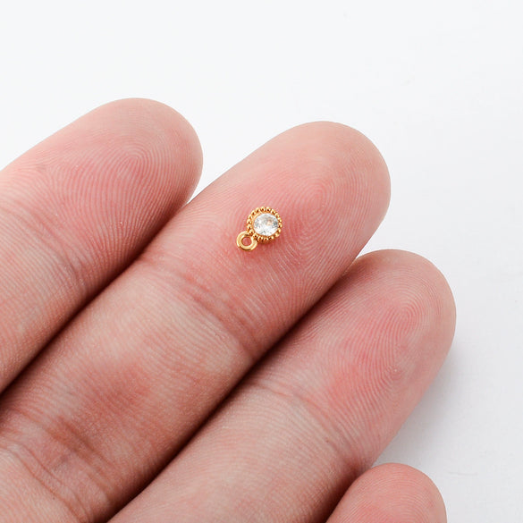 Wholesale Jewelry Stainless Steel Mini Pendant Inlaid Stars Oval Round Zircon Electroplated