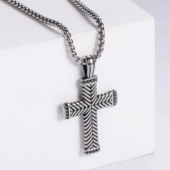 Wholesale Jewelry Stainless Steel Retro Style Doll Pattern Electroplated Unisex Necklace