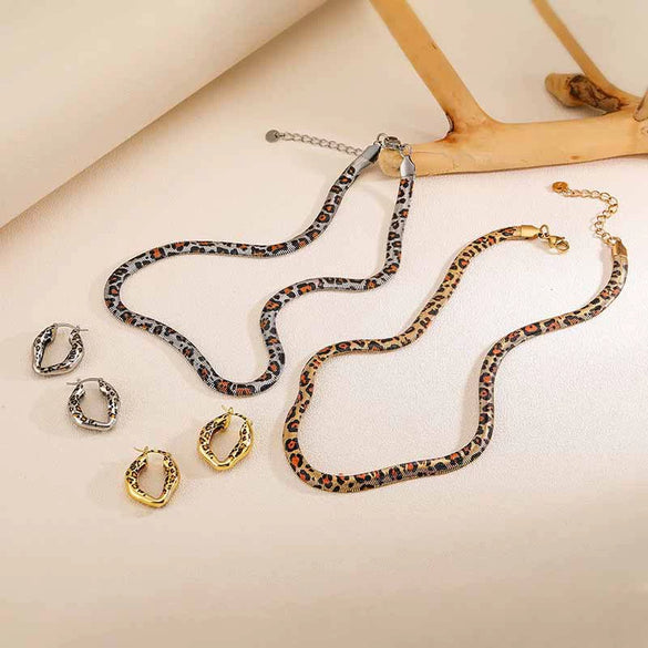 Wholesale Jewelry Stainless Steel Snake Bone Chain And Snake Pattern Earrings For Women With Electroplating Treatment And Personality Style