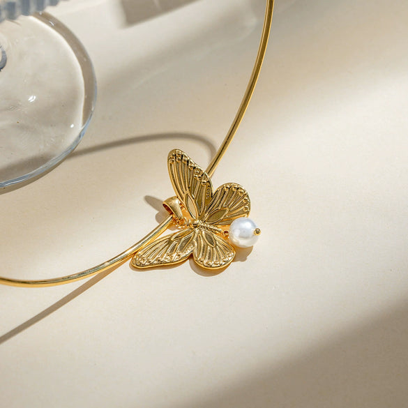 Wholesale Jewelry Stainless Steel Titanium Steel Geometric Butterfly Hanging Pearl Pendant Collar