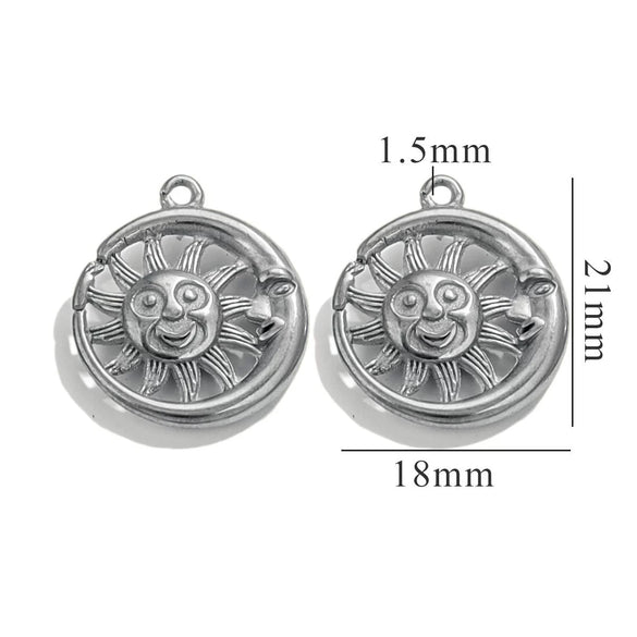 Wholesale Jewelry Stainless Steel Vintage Heart Shape Pendant Necklace With Electroplating Treatment For Women