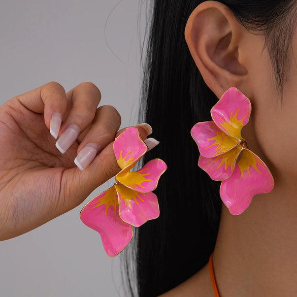 Wholesale Jewelry Sweet Style Flower Shape Alloy Dripping Oil Electroplated Earrings For Women
