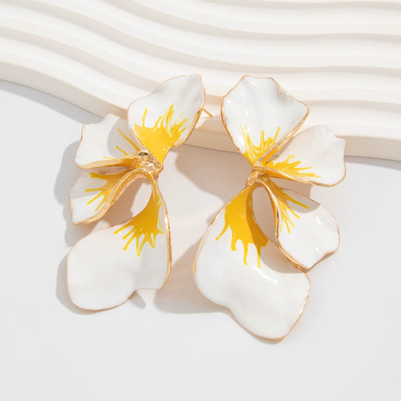 Wholesale Jewelry Sweet Style Flower Shape Alloy Dripping Oil Electroplated Earrings For Women