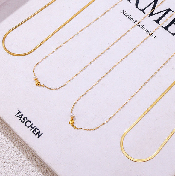 Wholesale Jewelry Titanium Steel Electroplated 18K Gold Dolphin Bead Pendant Lockbone Chain For Women Niche Light Luxury Design Animals Zodiac Style