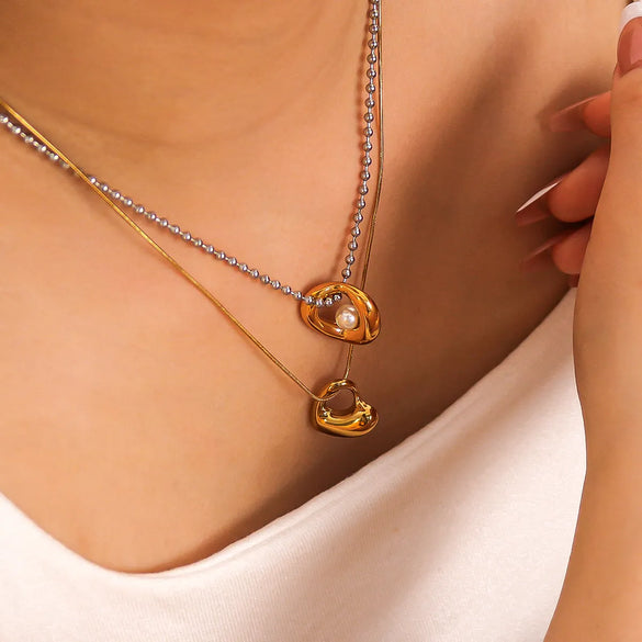 Wholesale Jewelry Vintage Style Simple Style Classic Style Irregular Heart Shape 304 Stainless Steel Pearl 18K Gold Plated Hollow Out Inlay Pendant Necklace