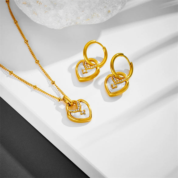 Wholesale Jewelry Vintage Style Titanium Steel Heartshaped Love Pattern Electroplated Earrings And Necklace