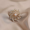 Wholesale Jewelry Zinc Alloy Flower Brooch Electroplated With Rhinestones
