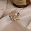 Wholesale Jewelry Zinc Alloy Flower Brooch Electroplated With Rhinestones
