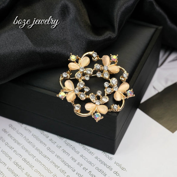 Wholesale Jewelry Zinc Alloy Flower Shaped Brooch For Women Electroplated