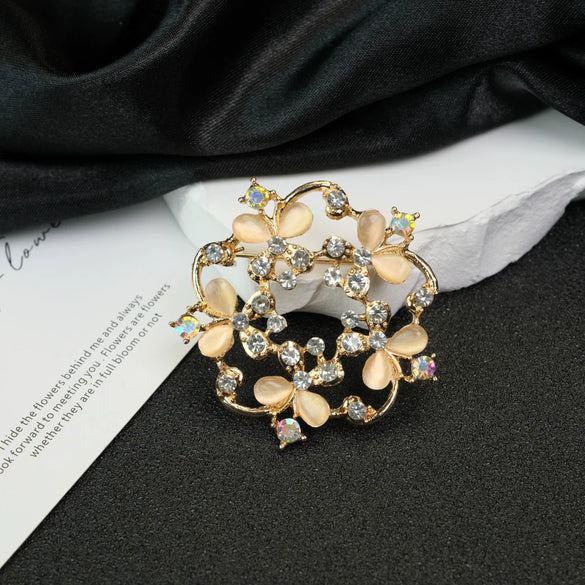 Wholesale Jewelry Zinc Alloy Flower Shaped Brooch For Women Electroplated