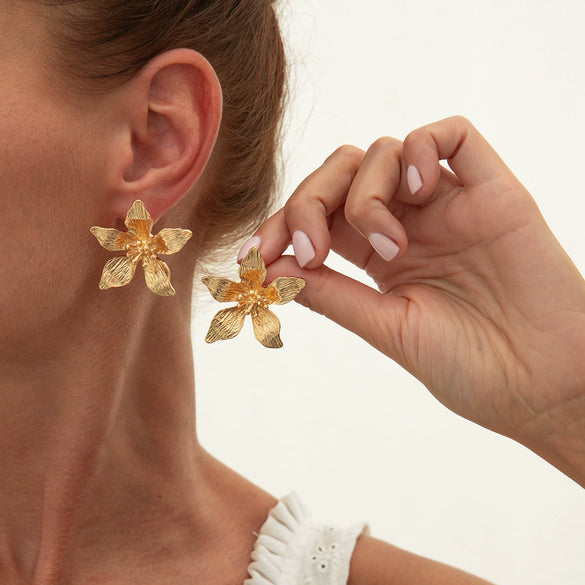 Wholesale Jewelry Zinc Alloy Geometric Metal Leaf Earrings With Electroplating And Ins Style