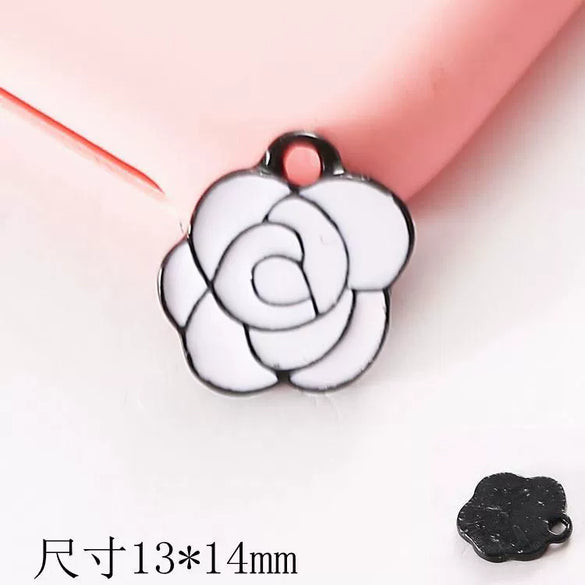 Wholesale Jewelry Zinc Alloy Love Bow Pendant Accessories With Hirback Pattern And Dripping Oil Design For Women
