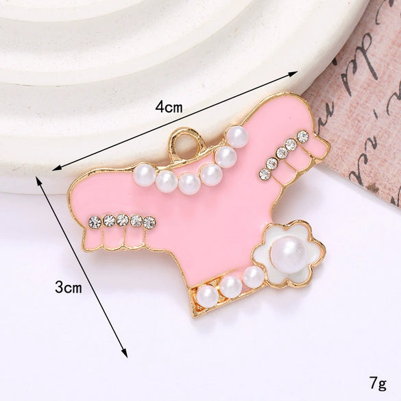 Wholesale Jewelry Zinc Alloy Love Bow Pendant Accessories With Hirback Pattern And Dripping Oil Design For Women