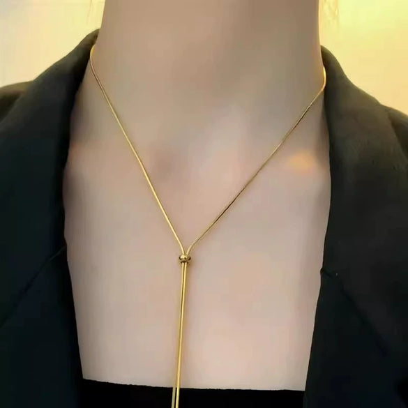 Wholesale 18K Gold Plated Geometric Snake Bone Chain Necklace For Women Made Of Titanium Steel