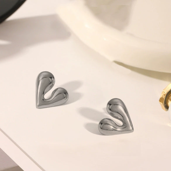 Wholesale 18K Gold Plated Stainless Steel Liquid Heart Asymmetrical Earrings For Women