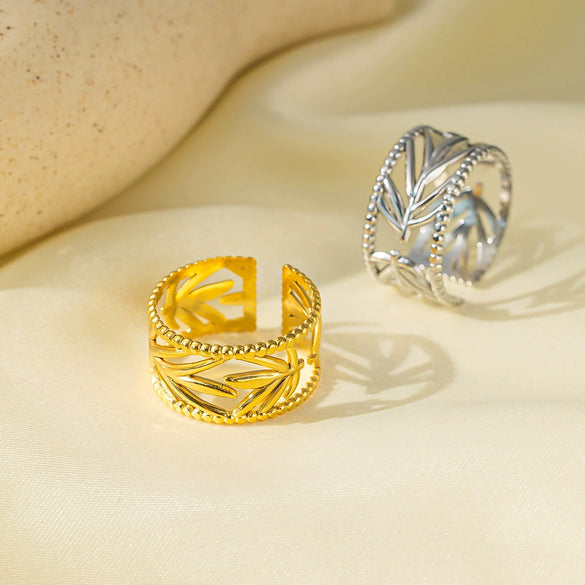 Wholesale 18K Gold Plated Titanium Steel Leaf Ring For Women With Little Fresh Style