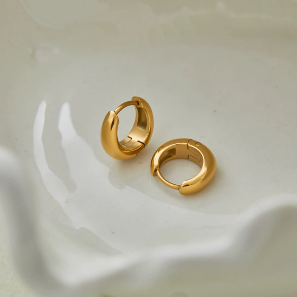 Wholesale 18K Goldplated Stainless Steel Geometric Beanshaped Stud Earrings For Women