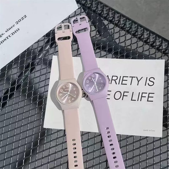 Wholesale Ladies Casual Digital Silicone Quartz Watch In Candy Color Round Dial Alloy Case