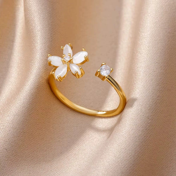 Wholesale Ladies Copper Zircon Inlaid Flower Leaf Fashion Ring With Electroplating