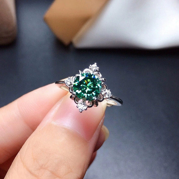 Wholesale Ladies Copper Zircon Ring With Geometric Design And Inlaid Emerald