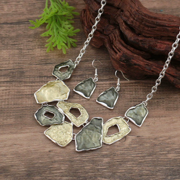 Wholesale Ladies Enamel Geometric Starfish Zinc Alloy Necklace With Paint Oil Processing And Irregular Flower Design