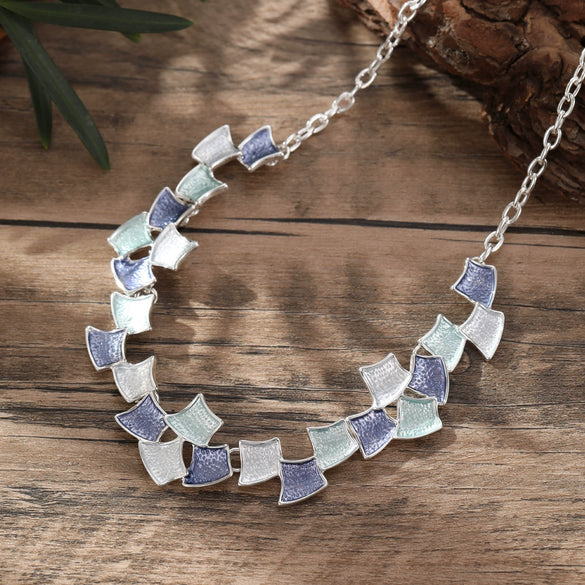 Wholesale Ladies Enamel Geometric Starfish Zinc Alloy Necklace With Paint Oil Processing And Irregular Flower Design