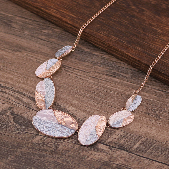 Wholesale Ladies Enamel Geometric Starfish Zinc Alloy Necklace With Paint Oil Processing And Irregular Flower Design