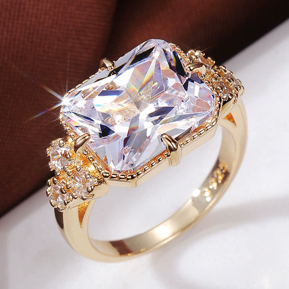 Wholesale Ladies Engagement Ring Copper Gold Plated With Zircon Geometric Style