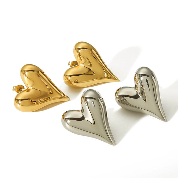 Wholesale Ladies Fashion Titanium Steel Heart Shaped Electroplated Love Earrings