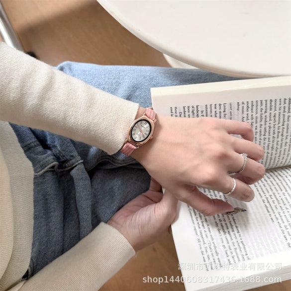 Wholesale Ladies Medieval Style Oval Dial Alloy Case Watch