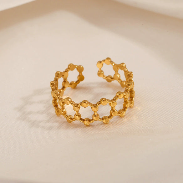 Wholesale Ladies Retro Geometric Hollow Stainless Steel Hip Hop Ring With Electroplating Does Not Fade