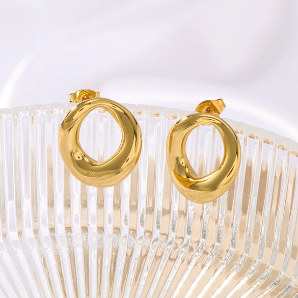 Wholesale Ladies Small Round Stainless Steel Earrings With Geometric Pattern 18K Vacuum Plated In Furnace Fragrant Style Full Of Personality