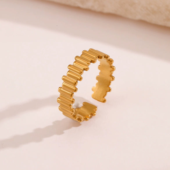 Wholesale Ladies Stainless Steel Geometric Opening Adjustable Ring 18K Gold Plated