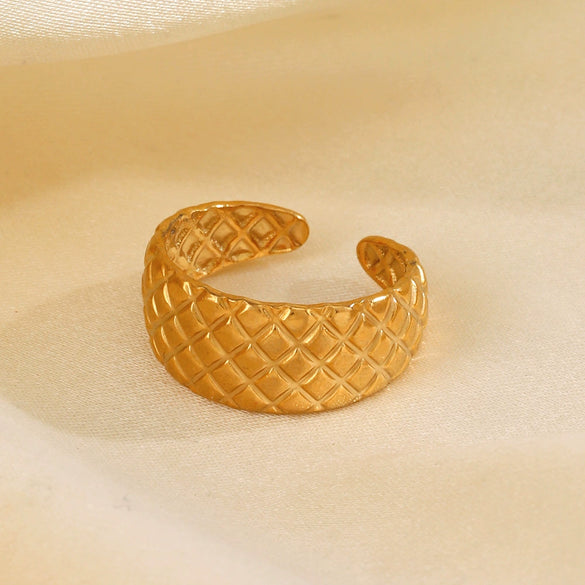 Wholesale Ladies Stainless Steel Geometric Ring Retro Style With Real Gold Plated Electroplating