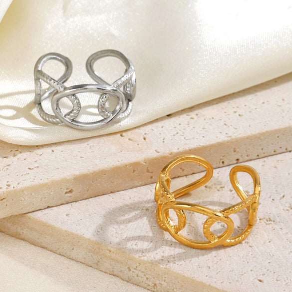 Wholesale Ladies Stainless Steel Geometric Ring With Cross Chain And 18K Gold Plated Electroplating