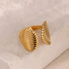 Wholesale Ladies Stainless Steel Heart Shape Electroplated Lip Ring And Conch Ring With Personality Design