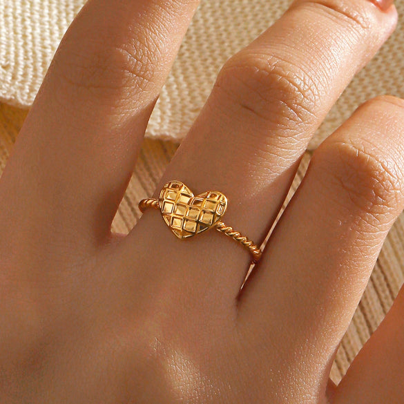 Wholesale Ladies Stainless Steel Heart Shape Electroplated Simple Love Hip Hop Opening Adjustment Ring
