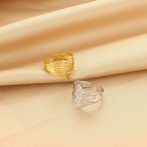 Wholesale Ladies Stainless Steel Heart Shaped Geometric Wide Open Ring Gold Plated