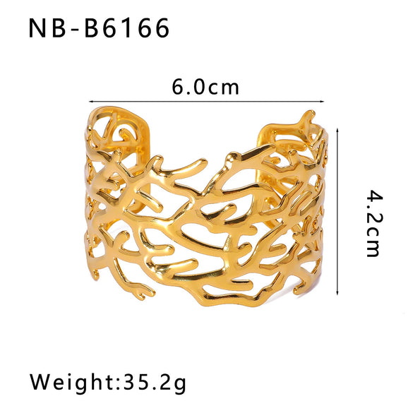 Wholesale Ladies Stainless Steel 18K Gold Plated Exaggerated Opening Bracelet With Leaves Design 18K Furnace Vacuum Plating
