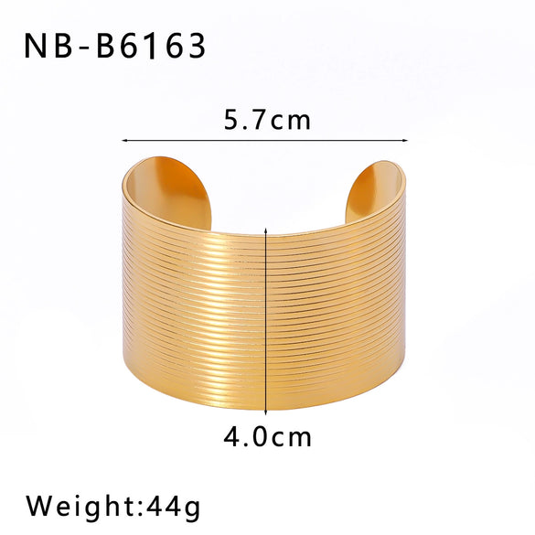 Wholesale Ladies Stainless Steel 18K Gold Plated Exaggerated Opening Bracelet With Leaves Design 18K Furnace Vacuum Plating