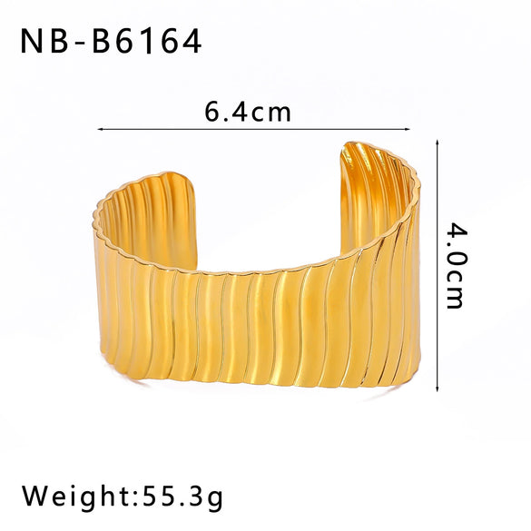 Wholesale Ladies Stainless Steel 18K Gold Plated Exaggerated Opening Bracelet With Leaves Design 18K Furnace Vacuum Plating