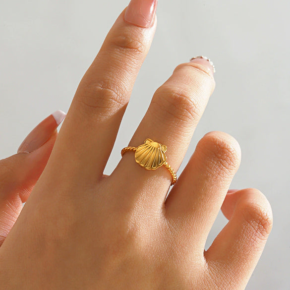 Wholesale Ladies Stainless Steel Shell Ring With Animal And Zodiac Pattern 18K Gold Plated