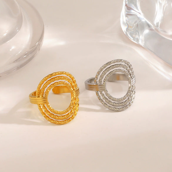 Wholesale Ladies' Stainless Steel Simple Hollow Round Geometric Ring With Electroplating