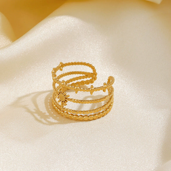Wholesale Ladies Stainless Steel Star Ring With 18K Gold Plated Electroplating